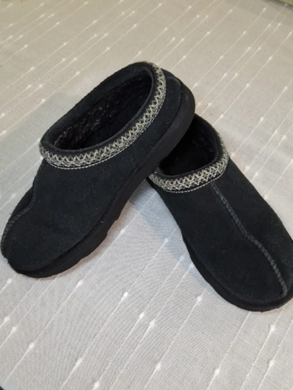 UGG Tasman Black Suede Slippers Kids Size 3 Good Condition